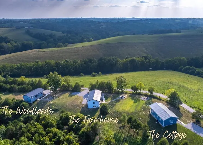100 Acre Relaxing Retreat Near Ark - The Cottage