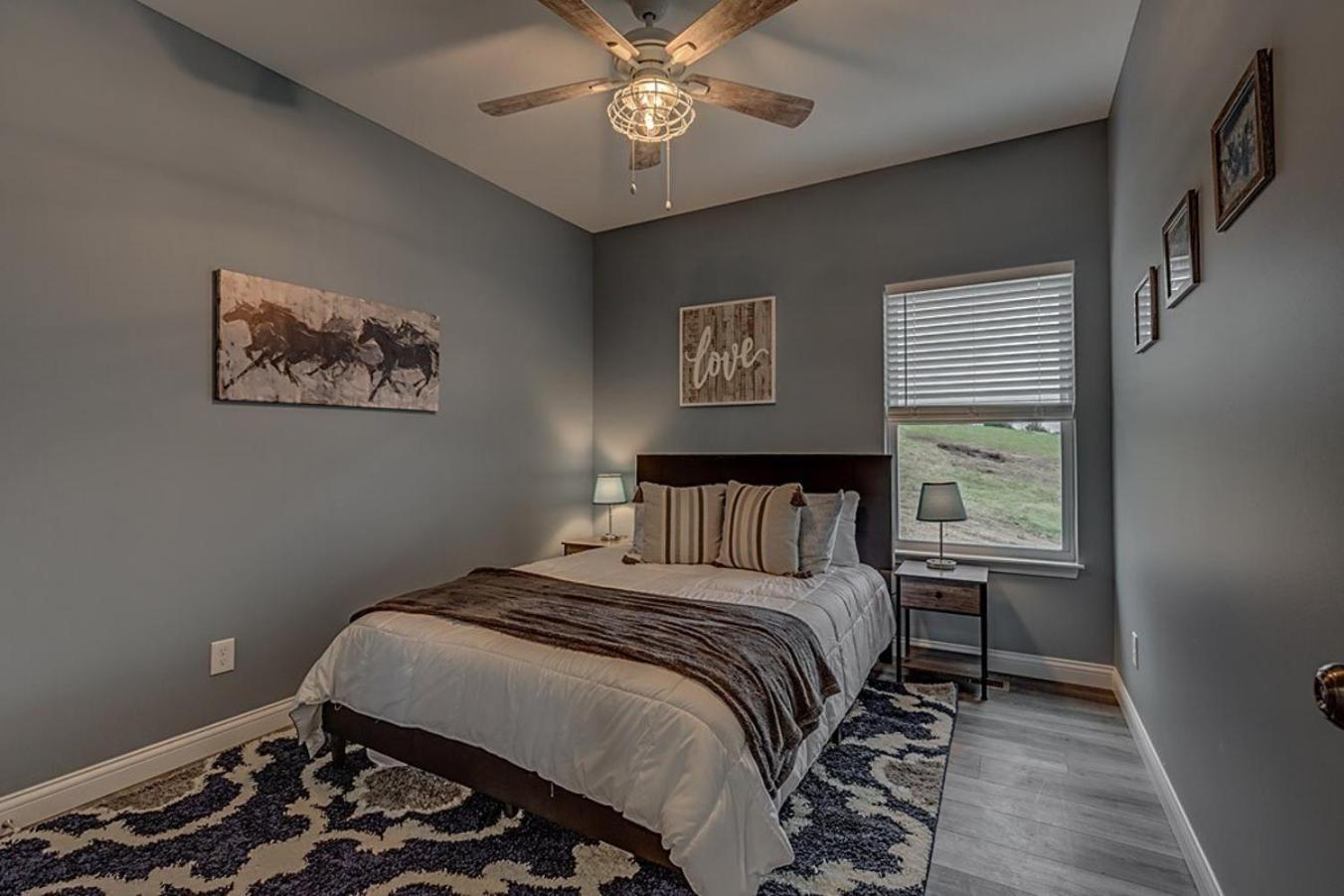 100 Acre Relaxing Retreat Near Ark - The